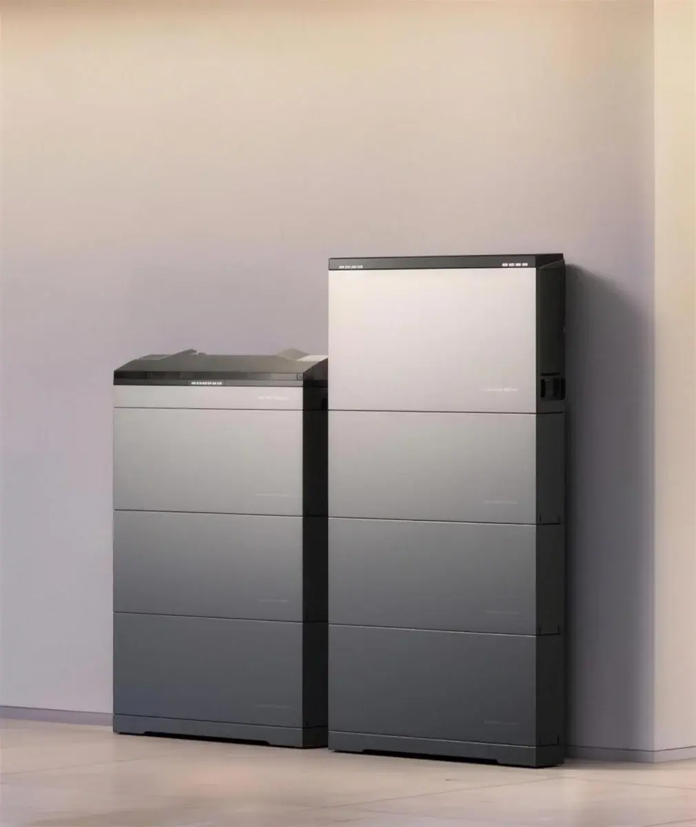 EcoFlow OCEAN 2 Stromspeicher in zwei Ausbaustufen an einer Wand